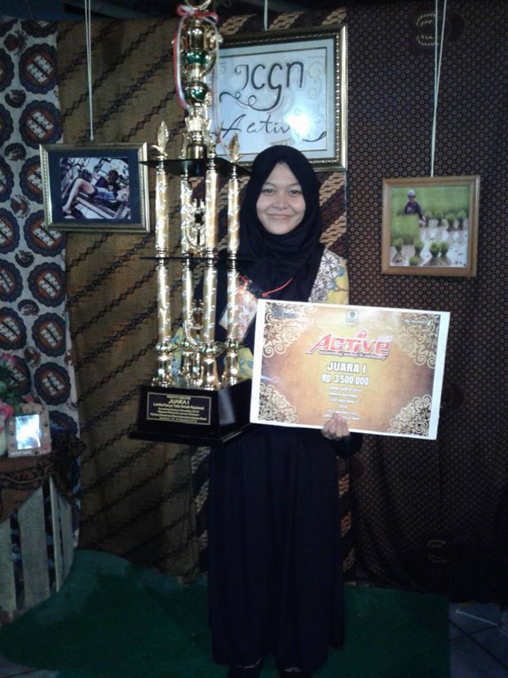 Nindia Destiani Azka Juara I Lomba Karya Tulis Ilmiah, Active 2016