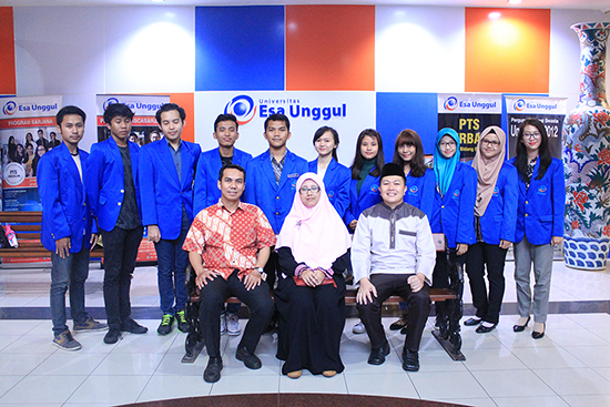 Selamat Kepada Tim Mahasiswa Universitas Esa Unggul Menjadi Pemenang PKM 5 Bidang KEMERISTEKDIKTI Tahun 2016 PENDANAAN Tahun 2017 PKM 5 Bidang