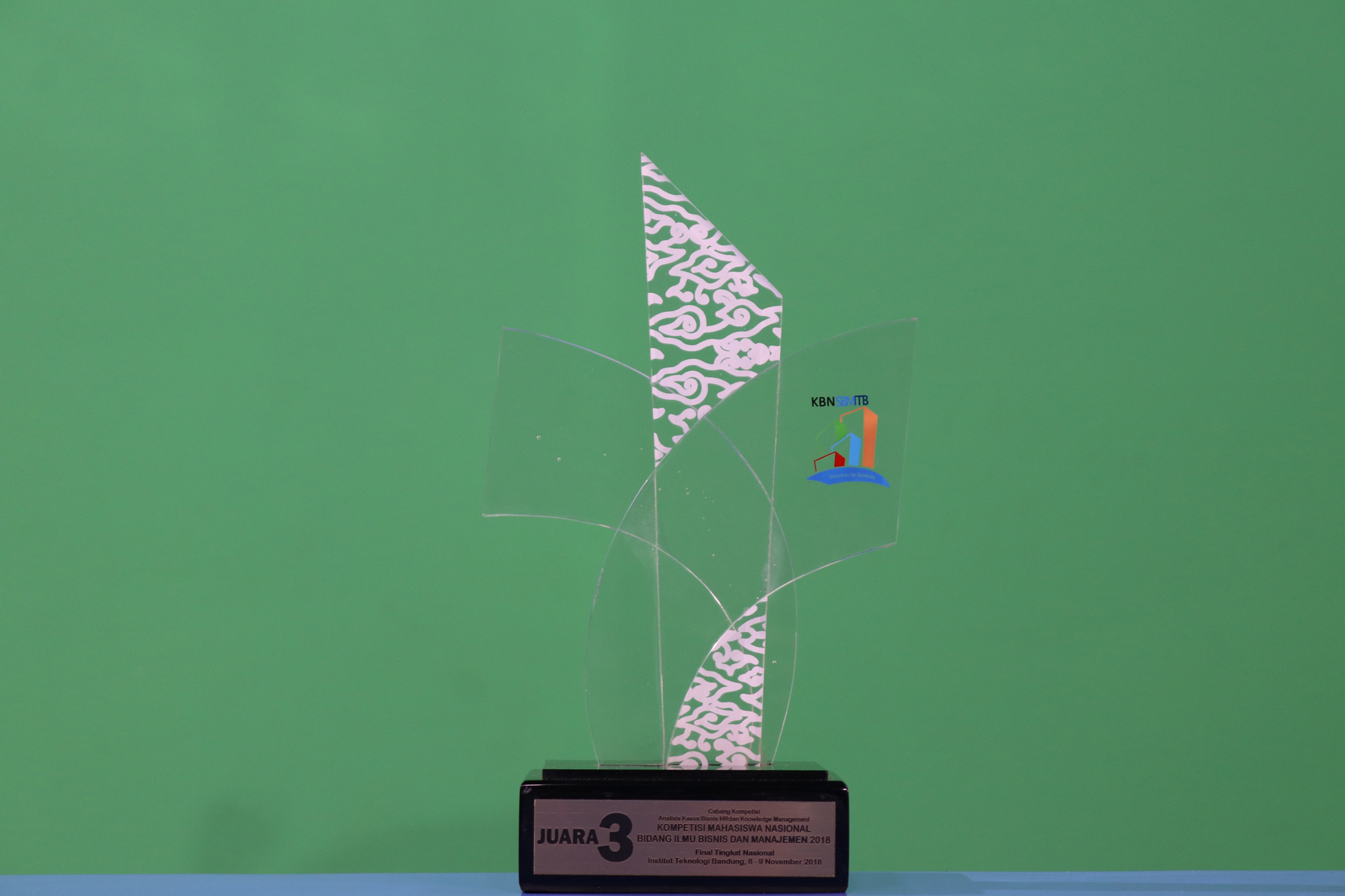 Juara III – Lomba Kompetisi Mahasiswa Nasional Bidang Bisnis dan Manajemen 2018