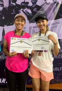 Dua Mahasiswi UEU Juara Pickleball
